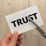 営業マンは嘘つきの方が良い？リスクと問題点に迫る！